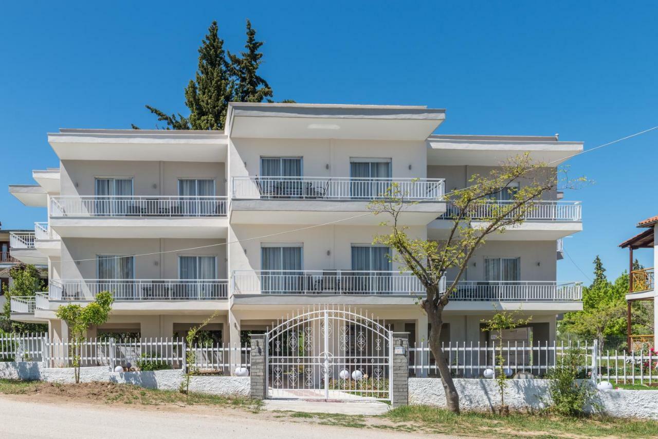 Georgalas Rest Apartments Nea Kallikrateia Exterior photo